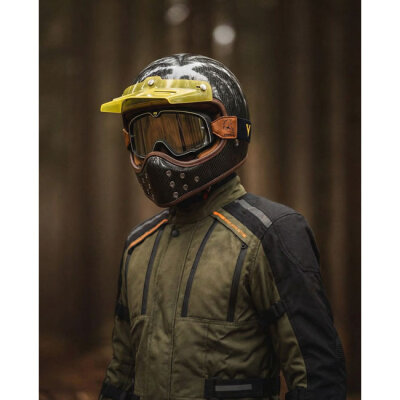 By City The Rock helmet carbon black Size XS