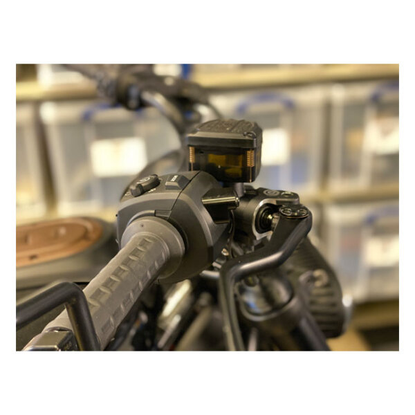 Killer Custom, front LED turn signals