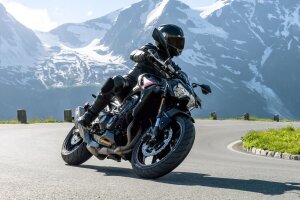 Cro 180/55zr17(73w)tl