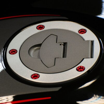 Bolt Kit Fuel Cap Red