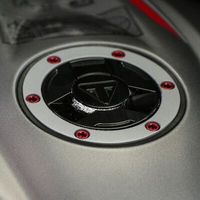 Bolt Kit Fuel Cap Red