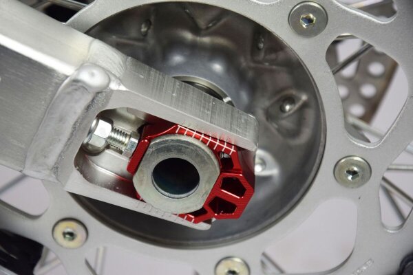 Axle Block Kaw/suz Red