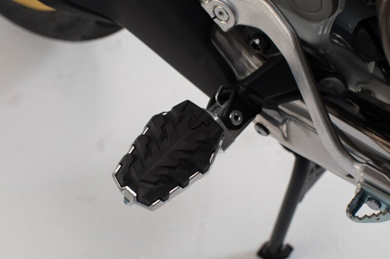 Evo Footpeg Kit V85tt