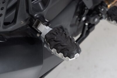 Evo Pillion Footrest Kit