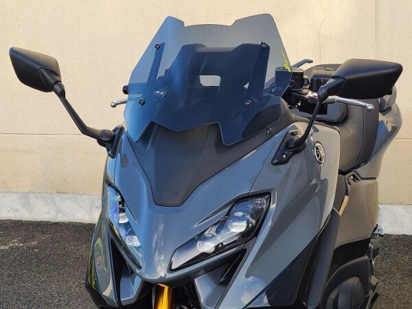 Wndshld Race Tmax560 Smk