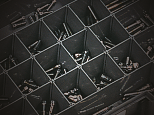 10pck Chrome allen screws 5/16-24x2-1/4 (DE)