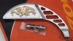 GZP Crescent mirror w/eagle GO/CHR R/H (DE)