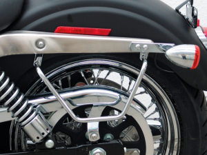 Black Saddle Bag Supports FXD06-17