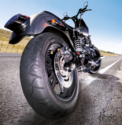 Shinko SR777 MU85B16 77H rear (DE)