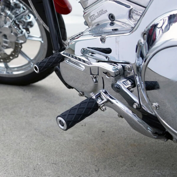 Arlen Ness, Diamond shift/brake peg. Chrome