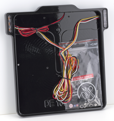 DMP 3-1 License Frame DE Gloss Black (IT)