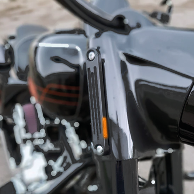 Blk Straight LED fr turn signals FL (IT)