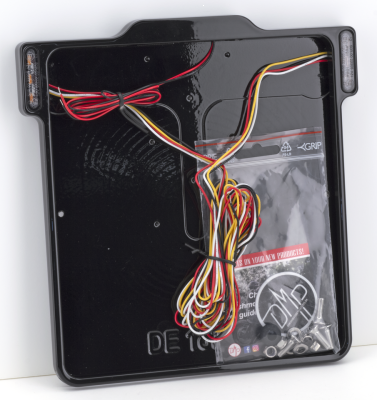 DMP 3-1 License Frame DE Gloss Black (FR)