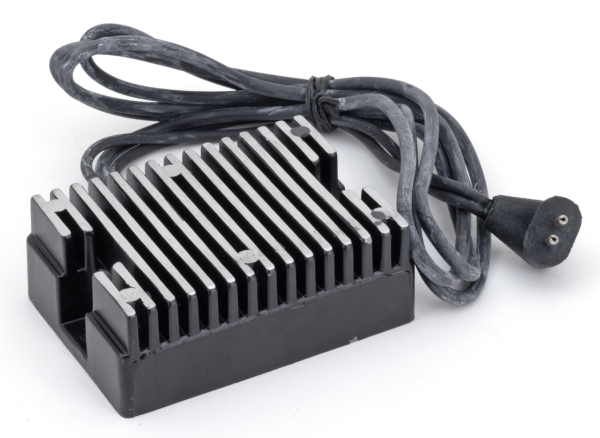 REGULATOR 74516-86 12V Black (FR)