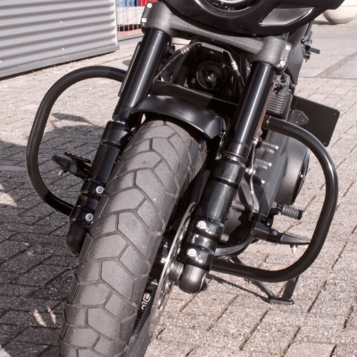 Chr highway bar Softail 18-UP D=1.25" (ES)