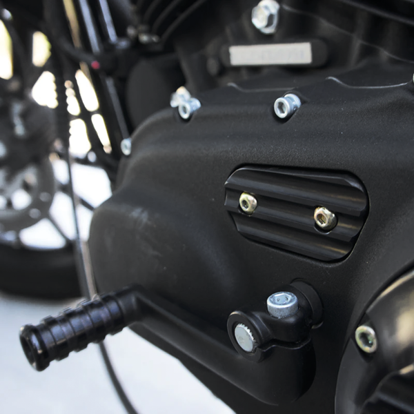JM Insp. Cover Finned Black XL04-22 (ES)