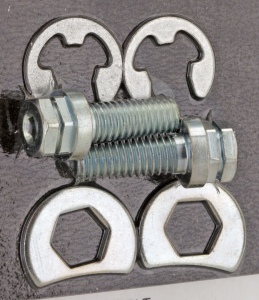 Zinc Exhaust lock bolt kit BT66-84 (ES)