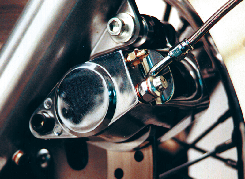 GZP Right front caliper only black 84-99 (GB)