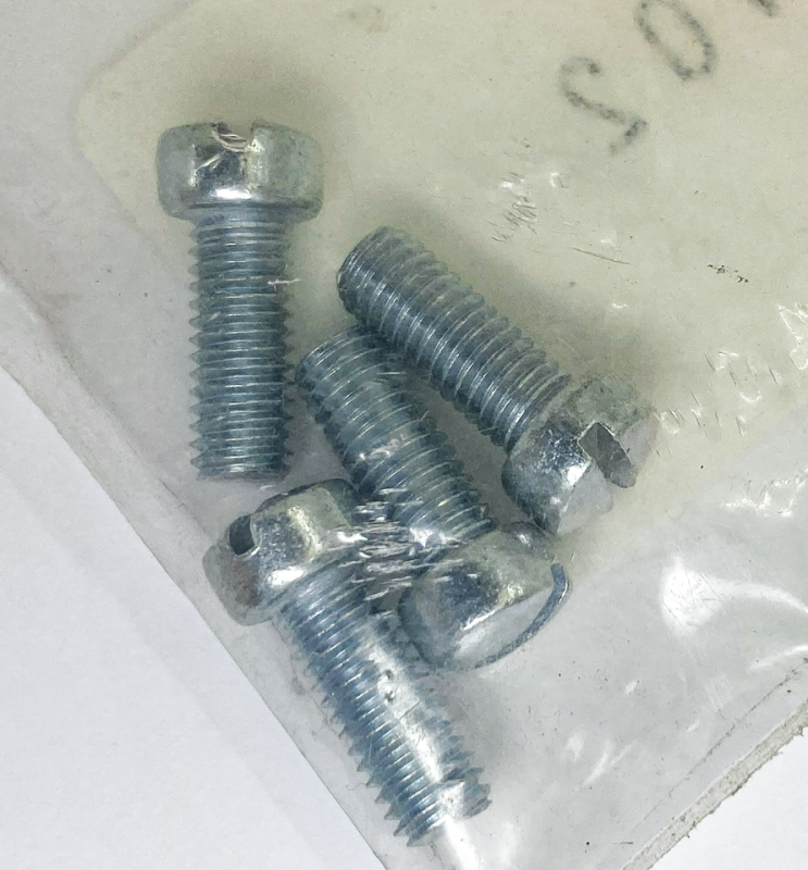 Screw relief pipe fastening set of 4 (GB)