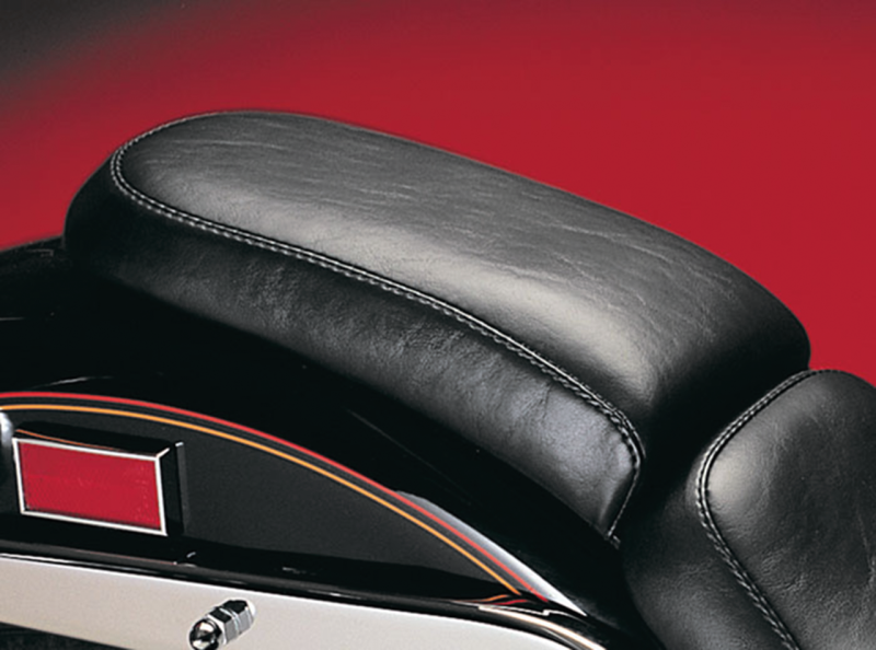Silhouette Pillion FXST00-06 FLST00-07 (GB)