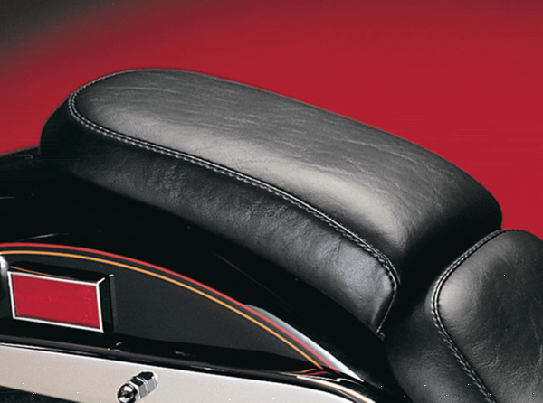 Silhouette Pillion FXST00-06 FLST00-07 (GB)