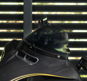 7.5" Tinted Windshield FLH14-23 (GB)