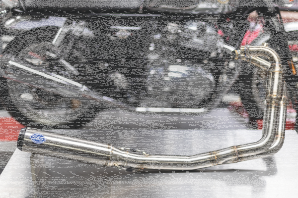 Qualifier 2-1 Exhaust system RE650 RACE (GB)