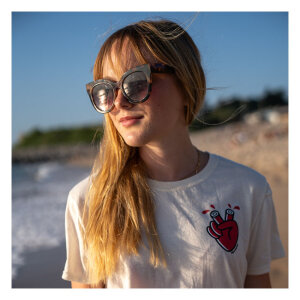 Holy Freedom Mamatee t-shirt off-white Size 2XL