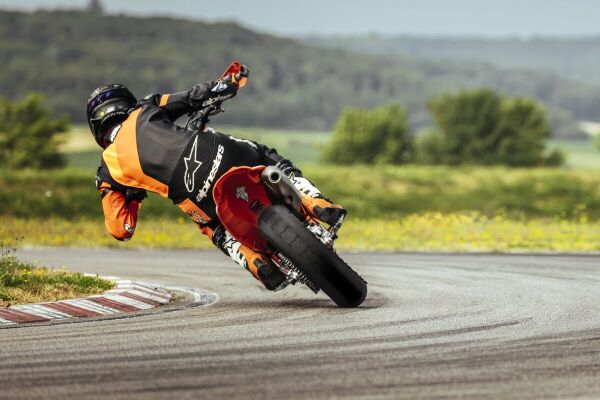 Power Supermoto Medium F 120/7