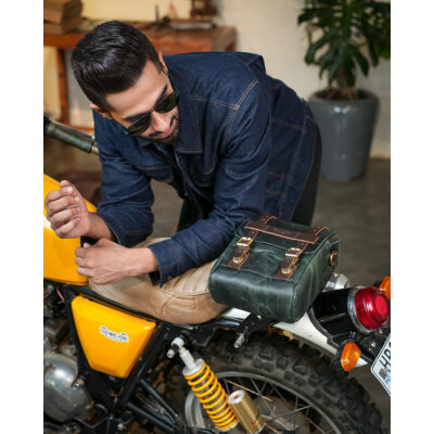 Trip Machine, tank and tail bag. 4.4 liter. Forest Green