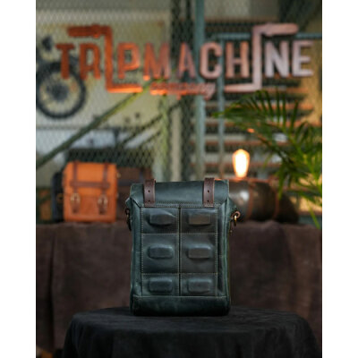 Trip Machine, tank and tail bag. 4.4 liter. Forest Green