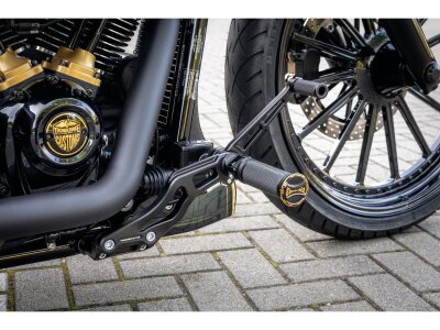 Phantom Mid- to Forward Control Conversion Kit for Softail M8 75 mm Further Forward Flat Black